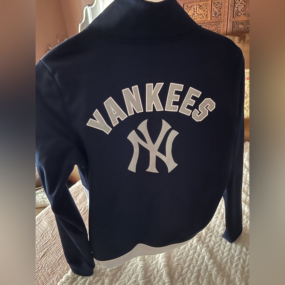Women’s Small Victoria’s Secret Pink New York Yankees Zip-up Jacket